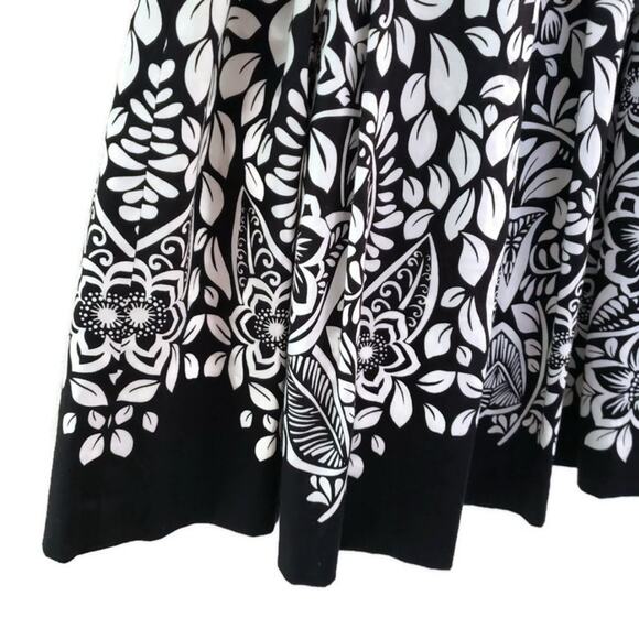 Women's White House Black Market Floral Strapless Fit and Flare Dress with Belt - Picture 6 of 11